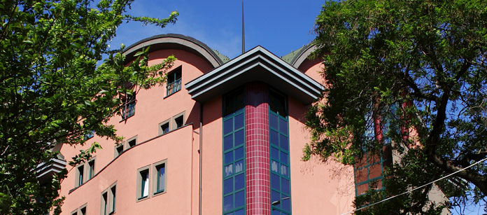 Hotel Ibis Heroes Square – bestil det hos Spies.