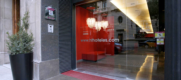Petit Palace Barcelona - romantiske hoteller med Spies.