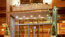 Hotel Jurys Inn – bestil nemt og bekvemt hos Spies