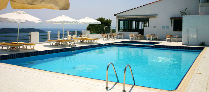 Hotel Skiathos Club – bestil det hos Spies.