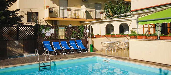 Hotel Londra – bestil det hos Spies.