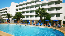 Hotel Cala Esmeralda – bestil nemt og bekvemt hos Spies